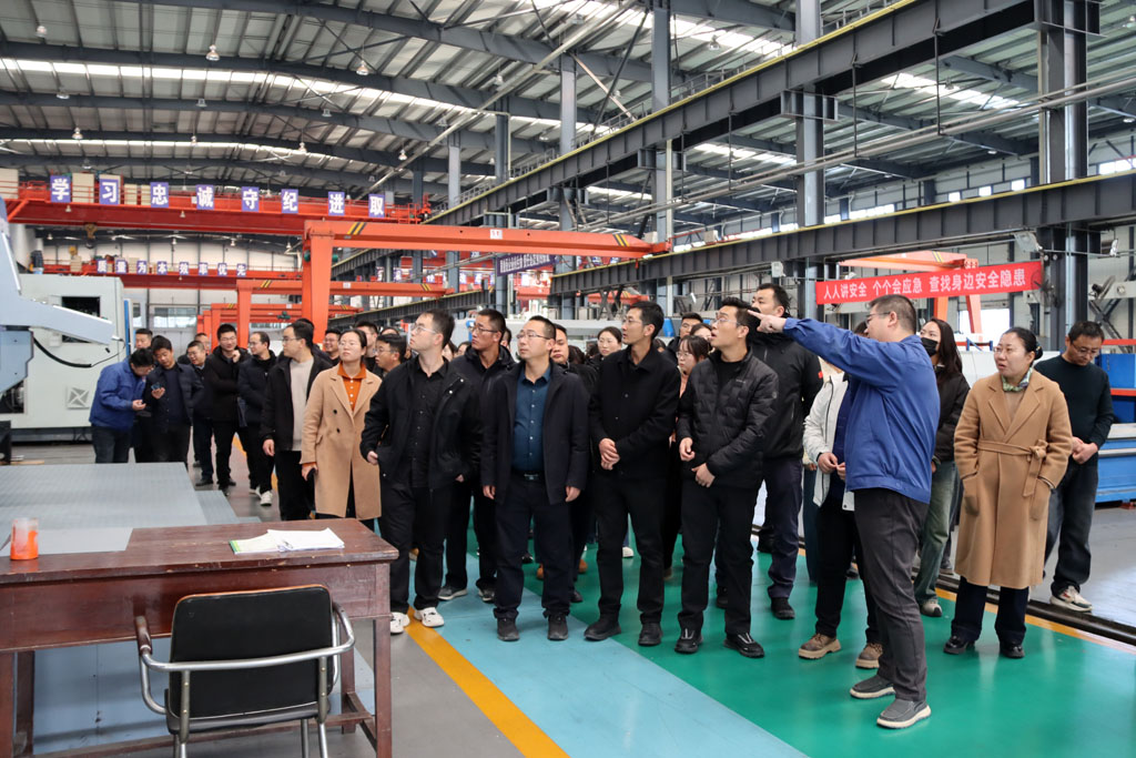 天水市市委組織部、市委黨校組織年輕干部來星火數控公司開展參觀學習活動
